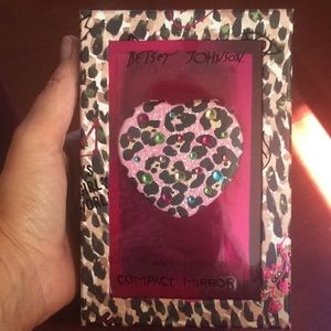 Betsey Johnson compact mirror ...fun and festive🎀